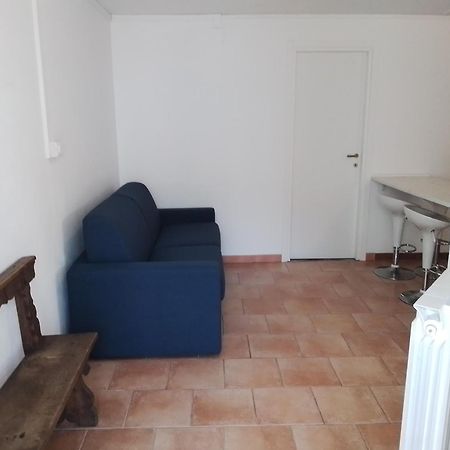 Holiday Apartaments Десенцано дел Гарда Екстериор снимка
