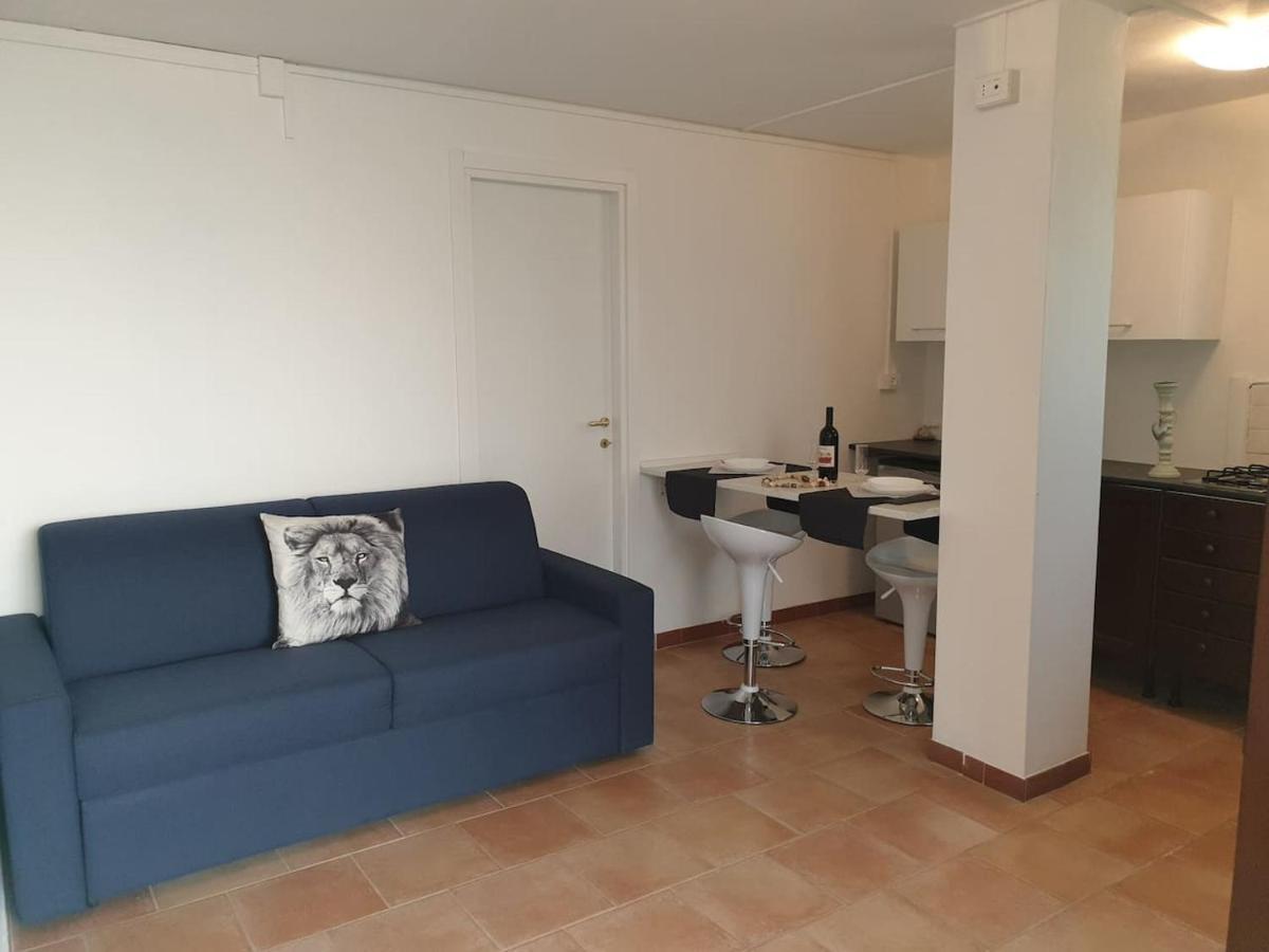 Holiday Apartaments Десенцано дел Гарда Екстериор снимка