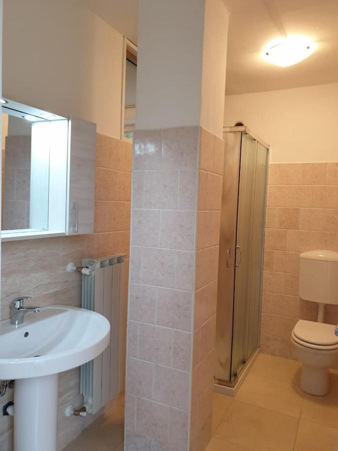Holiday Apartaments Десенцано дел Гарда Екстериор снимка